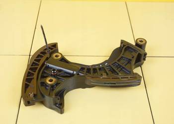 MERCEDES W204 1.8 CGI 11r 271820 slizg napinacz pompy oleju A2710301163