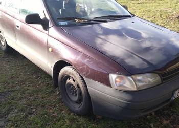 Toyota carina 1.6 benzyna Na Części