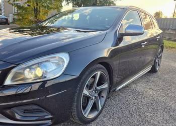 Volvo V60 2.4 D5 automat, r-design ,nawigacja, xenon , licznik TFT