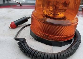 żółte lampy ostrzegawcze.