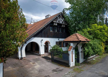 Rezydencja z kompleksem SPA i basenem - Kanie