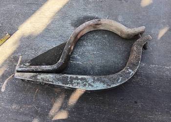 Fiat 126p obejma tłumika