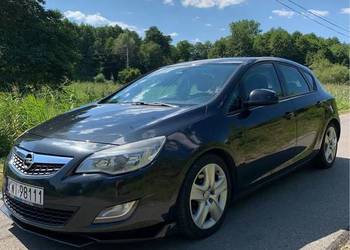Opel Astra J 1.7cdti 150KM | Hak | Obniżony | Salon Polska