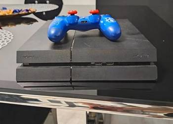 Sprzedam PS4 1 tb