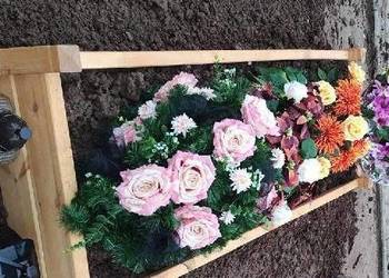 Obudowa grobu drewniana