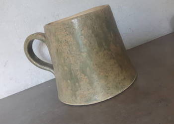 Naczynie ceramiczne ręcznie wykonane. Naczynie ceramiczne ręcznie wykonane.