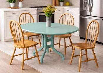 Stół owalny w nowoczesnej kuchni