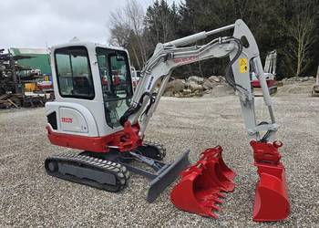 NA SPRZEDAŻ – SUPER STAN, NISKIE GODZINY!TAKEUCHI TB225 MINI-KOPARKA!