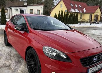 Volvo v40 r design