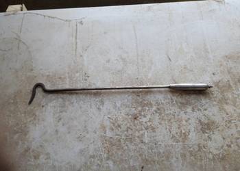 Zabytkowy  nierdzewny pogrzebacz