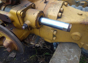 Siłownik skrętu Cat th 330 ,355 , 360