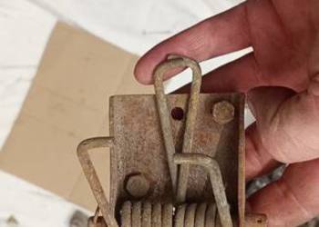 Zawias dolny siedzenia shl m17