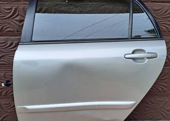 TOYOTA COROLLA E12 HATCHBACK 5D DRZWI LEWY TYŁ KOLOR 1C0