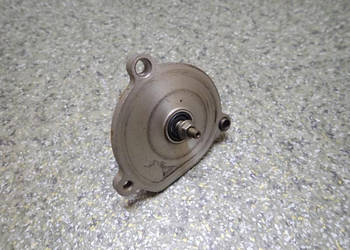WAŁEK POMPY WODY DEKIEL GŁOWICY HUSQVARNA TC 250 TE 310 02-07R