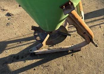 Rozsiewacz lej 350 kg