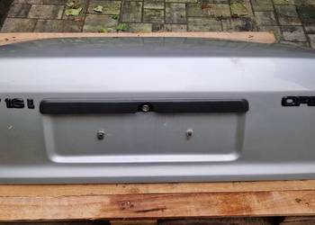 Klapa bagażnika tył KOMPLET