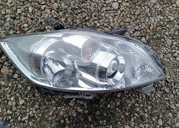 Lampa prawa przednia Toyota Auris lift europa