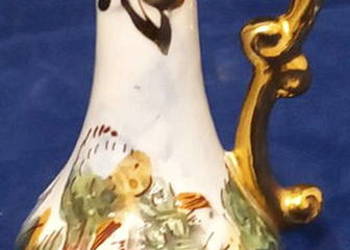 Antyczny porcelanowy mlecznik Capodimonte