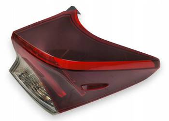 LAMPA PRAWA Toyota Auris II LIFT TYLNIA TYLNA prawy tył 18672