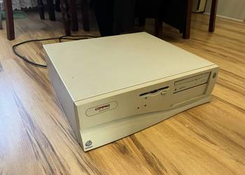 Zabytkowy komputer PC Compaq Deskpro 2000 5120 Pentium 120MHz
