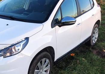 Peugeot 2008 z 2017r . 1,2 benzyna 108 tys km stan bdb zamiana