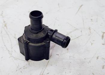 DODATKOWA POMPA WODY ZAWÓR AUDI A4 B8 06H121601J