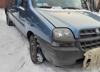 Drzwi tył klapa klapy  lampa tył fiat doblo