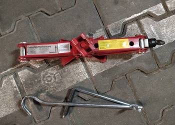 Podnośnik samochodowy trapezowy lewarek 1000 kg 1.0 T Bottari