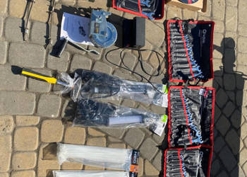 Zestaw NOWYCH narzędzi wciągarka, tarcze, klucze płasko oczkowe, opaski, l…