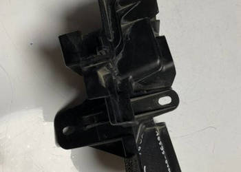 Toyota Yaris III 16595-0Y100 wspornik mocowanie Toyota Yaris III 16595-0Y100 wspornik mocowanie