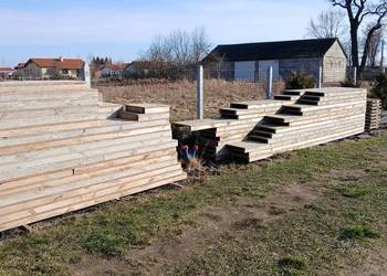 Szalunki fundamentowe z OSB 18 mm i kantówki 4x6, wysokość 40 cm