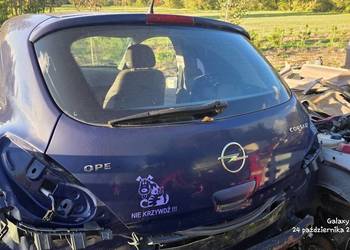 Opel Corsa D klapa bagażnika Z20Z