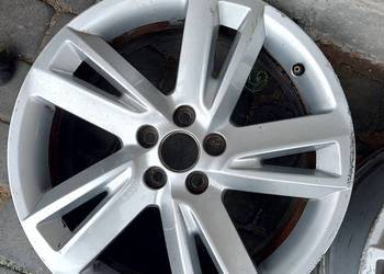 Sprzedam dwie felgi do seata arony