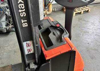 Toyota - Wózek widłowy z masztem magazynowy Elektryczny SWE-200-D Serwis