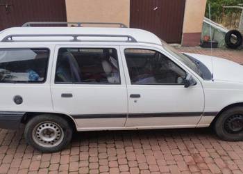Opel Kadett 1.4i kombi
