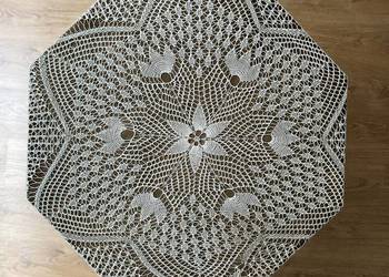 Unikatowy obrus koronkowy na szydełku – RĘKODZIEŁO – okrągły 130 cm Vintage