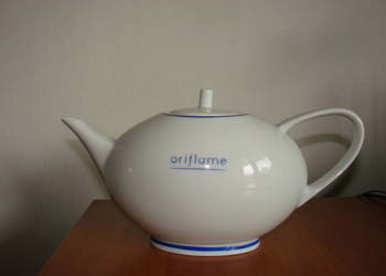 Oriflame czajnik