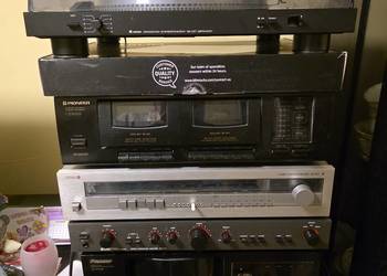 Wzmacniacz Foinica, tuner Unitra, gramofon Brnard, Pioneer wieża