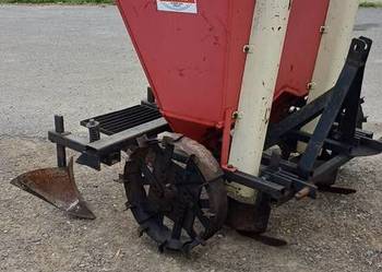 Sadzarka do ziemniaków Akpil