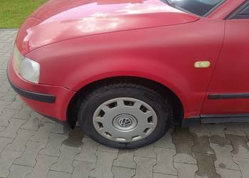 Błotnik Lewy LY3D Volkswagen Passat B5 (p-8)