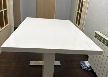 Biały stół jadalny połysk