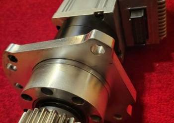 Silnik skrętu BT RRE 247454-003