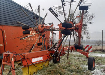 Zgrabiarka dwukarezulowa FELLA TS800 - 8 m - skrętna oś, zgrabianie do śro…