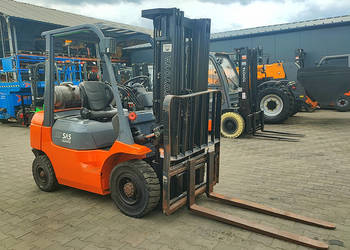 Wózek widłowy Toyota 42-7FGF25 2,5 t triplex 4,7 m LPG 2007