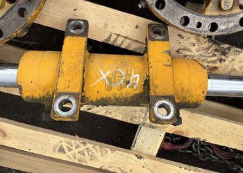 JCB 4CX - siłownik skrętu 557/90021