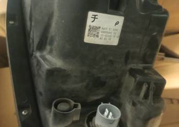 Lampa prawa Mazda