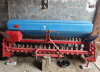 Sprzedam siewnik zbożowy 2.5 m