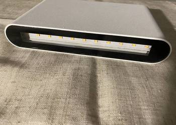 Aluminiowa lampa ścienna LED, idealna do sypialni