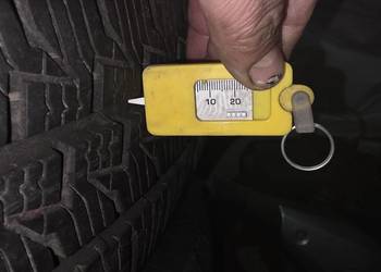 Witam sprzedam felgi z oponami  Contintal