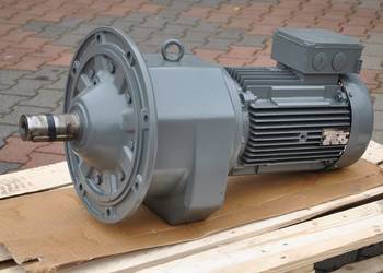Motoreduktor kołnierzowy 11kw. 154obr./min.. SEW